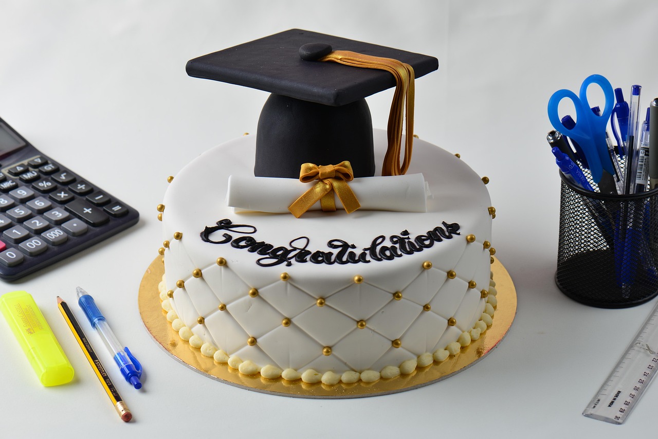 Image de gateau de félécitation uite à la réussite d'un examun.